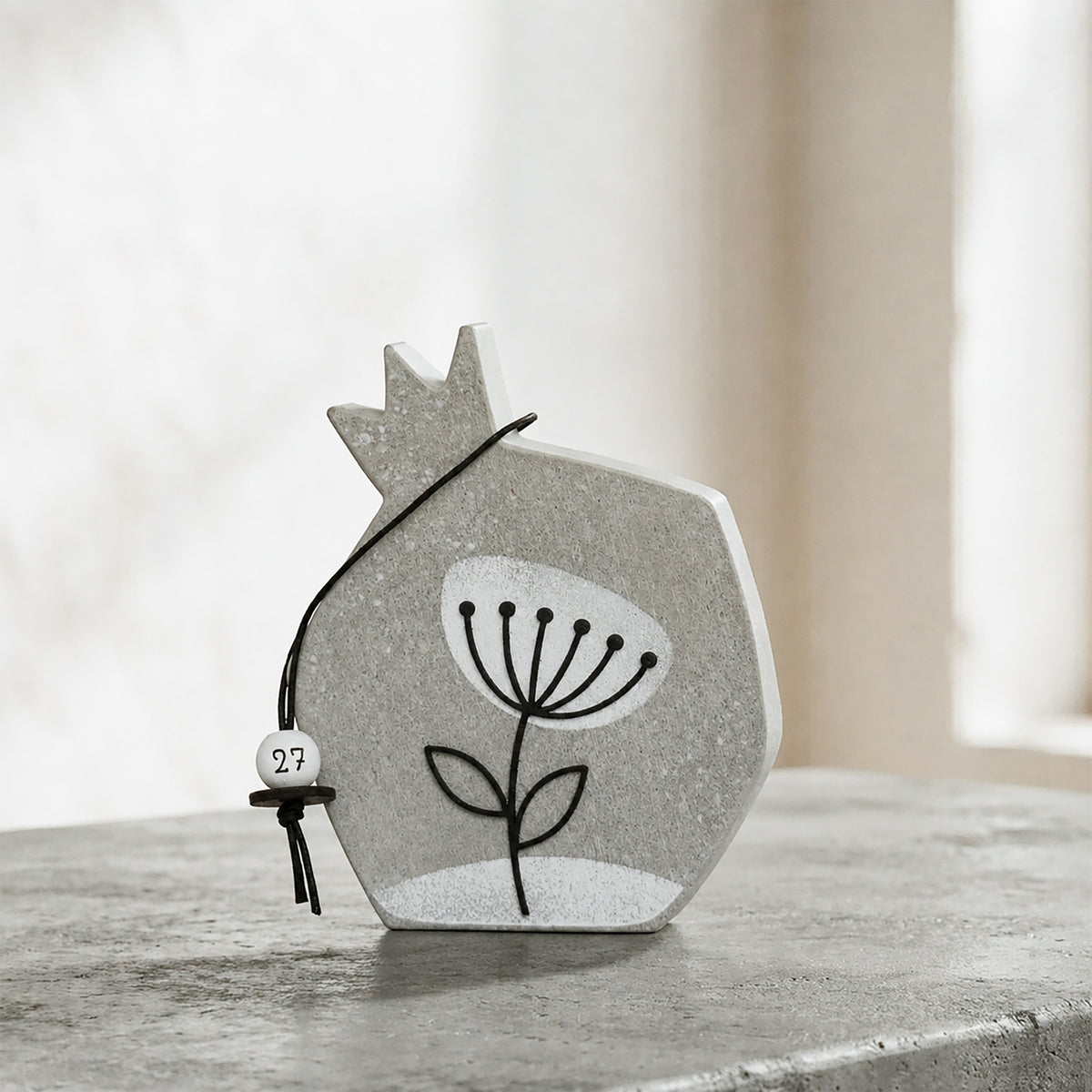 μινιμαλ ρόδι λουλούδι τσιμέντο γούρι 2027 cement Christmas ornament Pitsy Ricky