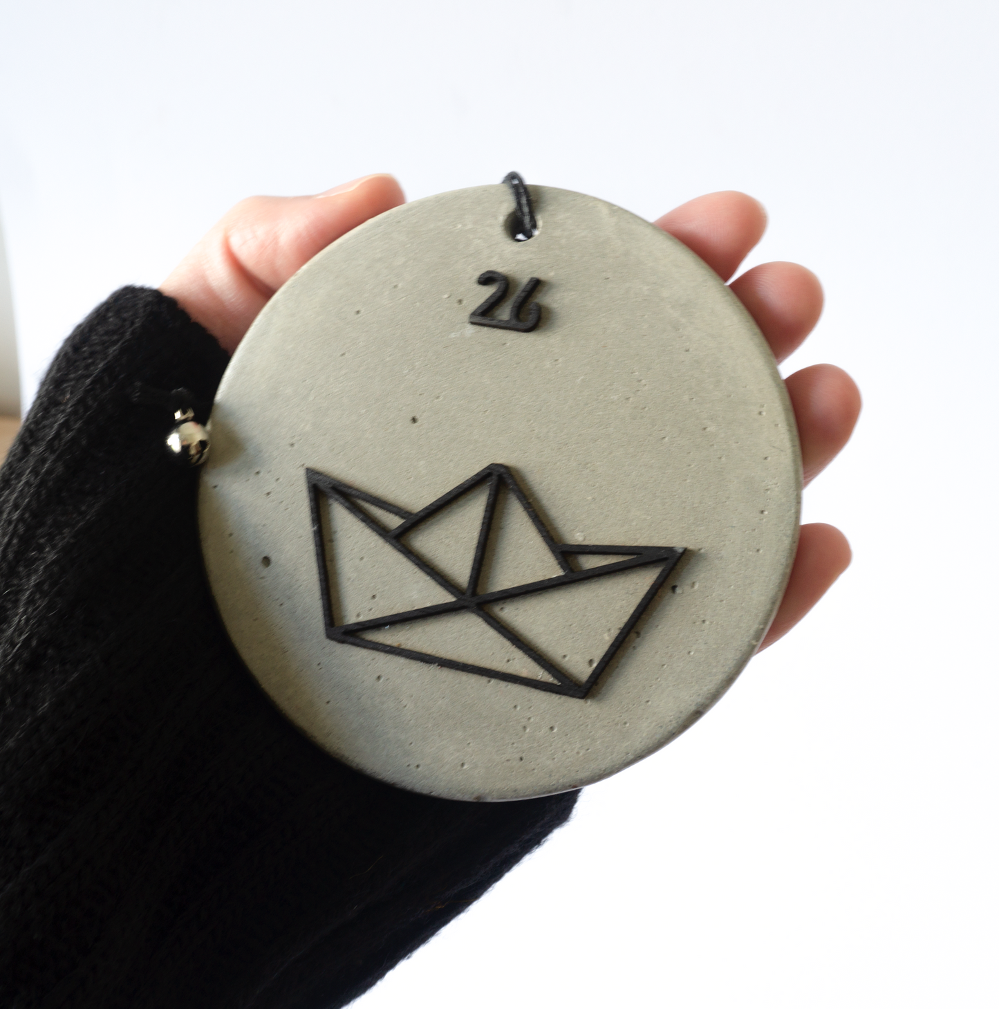 Τσιμεντένιο γούρι 2026, καραβάκι