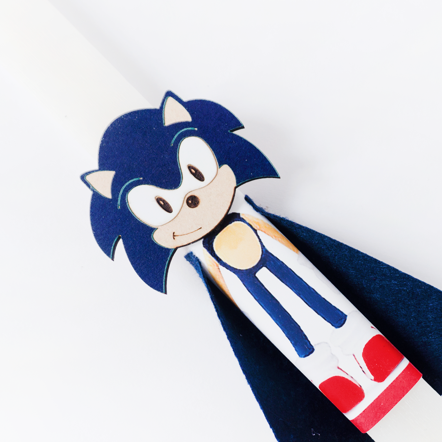 Προσωποποιημένη λαμπάδα με ήρωα σκατζόχοιρο 30 εκ